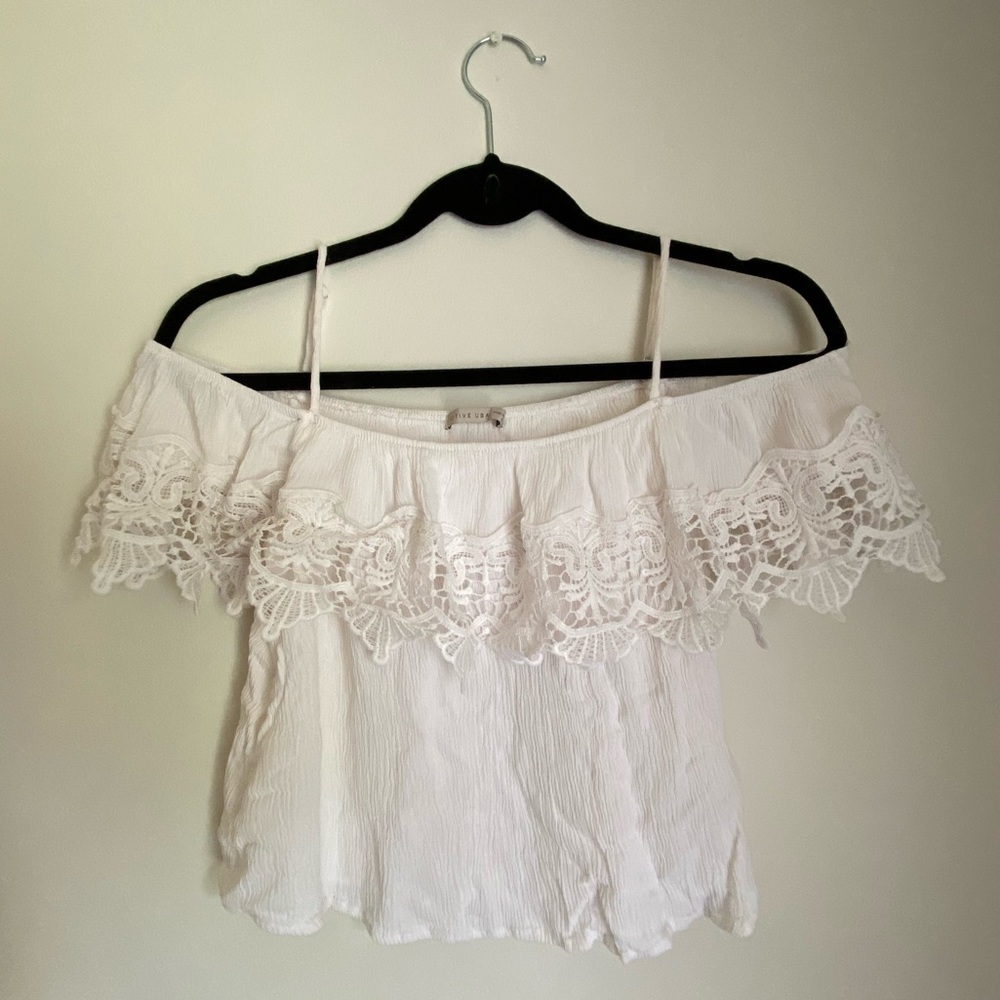 3️⃣/$1️⃣5️⃣ Lace Off the Shoulders - Picture 1 of 4
